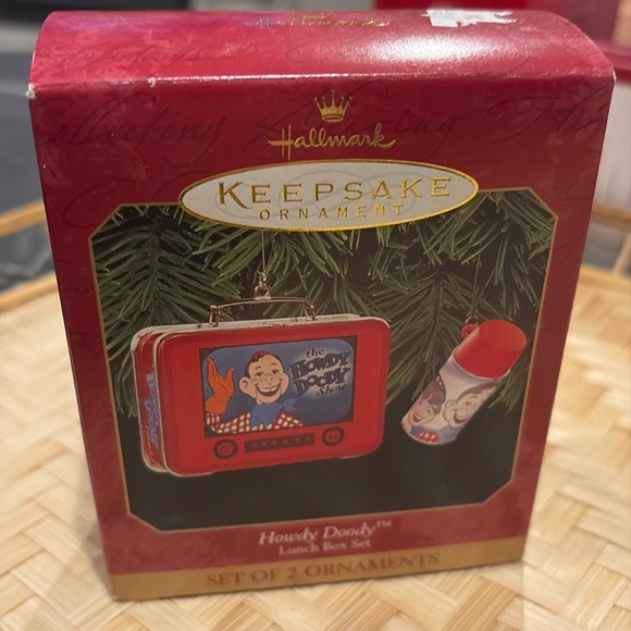 Hallmark Keepsake ornament. Howdy Doody lunchbox set. Set of two ornaments. - Picture 1 of 2